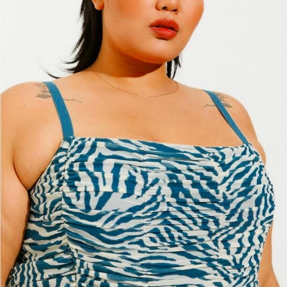 ❤️NWT VINTAGE TORRID CAMI - ZEBRA PRINT - WASHABLE MESH SHIRRED CROP - PLUS SIZE - Picture 11 of 16